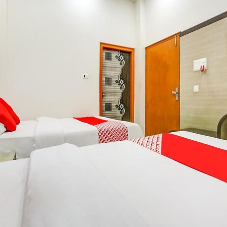 Oyo 75850 Vishwanath Guest House Varanasi Esterno foto