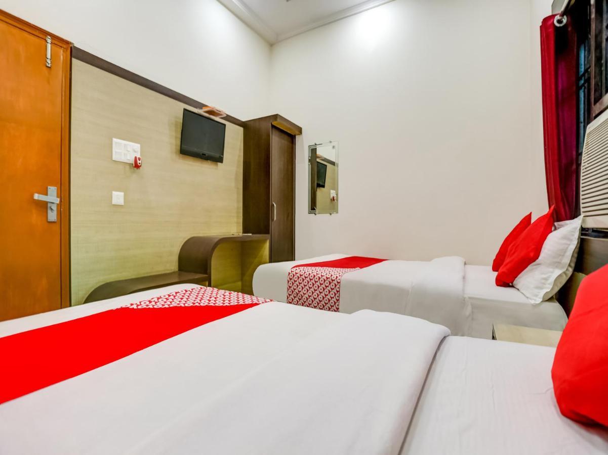 Oyo 75850 Vishwanath Guest House Varanasi Esterno foto