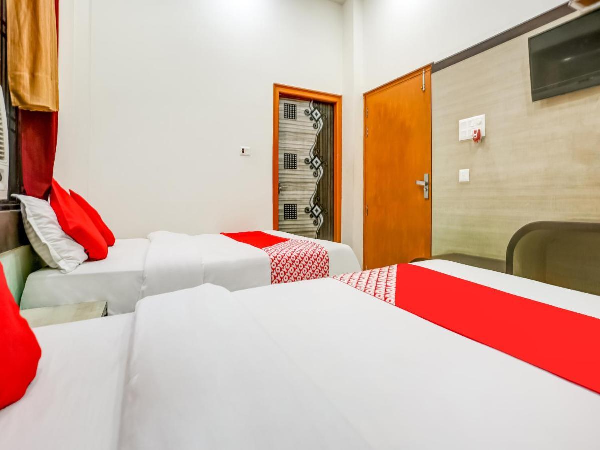 Oyo 75850 Vishwanath Guest House Varanasi Esterno foto