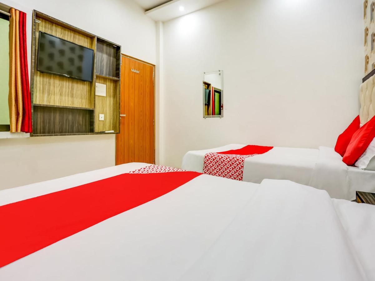 Oyo 75850 Vishwanath Guest House Varanasi Esterno foto