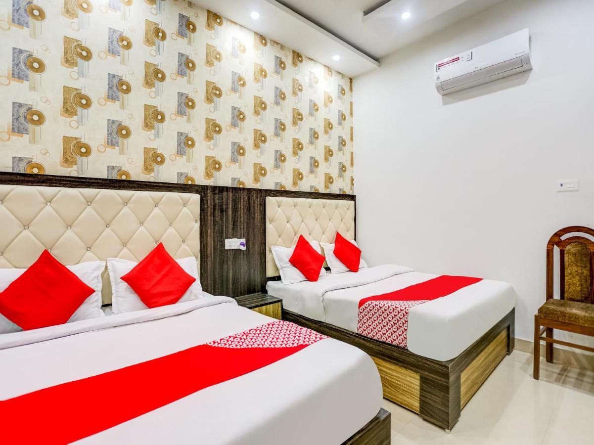Oyo 75850 Vishwanath Guest House Varanasi Esterno foto